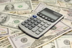 Money_and_calculator