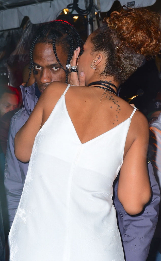 Rihanna e Travis Scott1