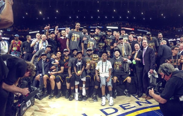 Cleveland Cavaliers vence Golden State e é campeão da NBA pela primeira vez