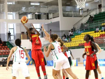 C4 Pedro encoraja seleção angolana de basquetebol feminino após