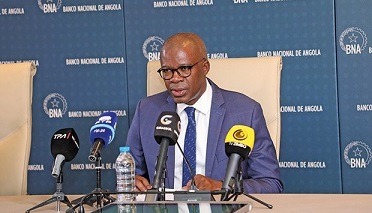 “De Julho a presente data, o que se nota é uma relativa estabilidade da moeda nacional”, diz  Governador do BNA 